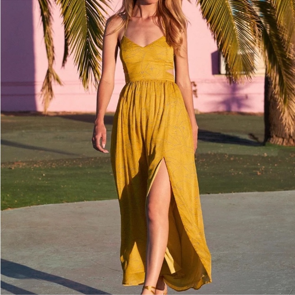 Lulus Yellow Spaghetti Strap Halter Maxi Dress